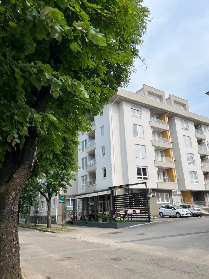 Lilly Lux Lejlighed Bijeljina Eksteriør billede